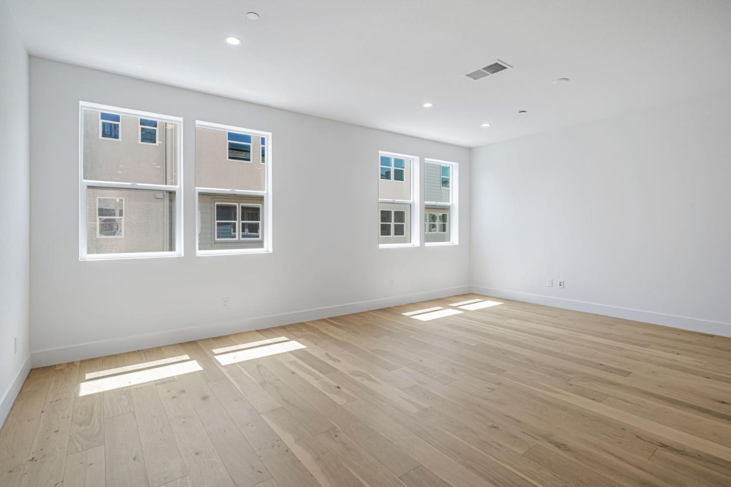 Detail Gallery Image 4 of 20 For 3308 Seashell Ter, San Ramon,  CA 94583 - 3 Beds | 3/1 Baths