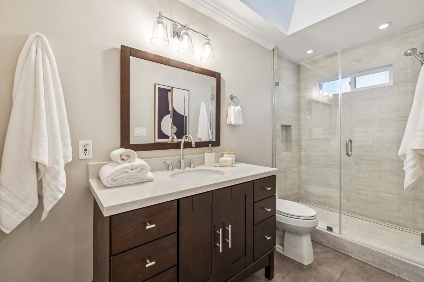 Detail Gallery Image 19 of 40 For 1395 Delfino Way, Menlo Park,  CA 94025 - 3 Beds | 2 Baths