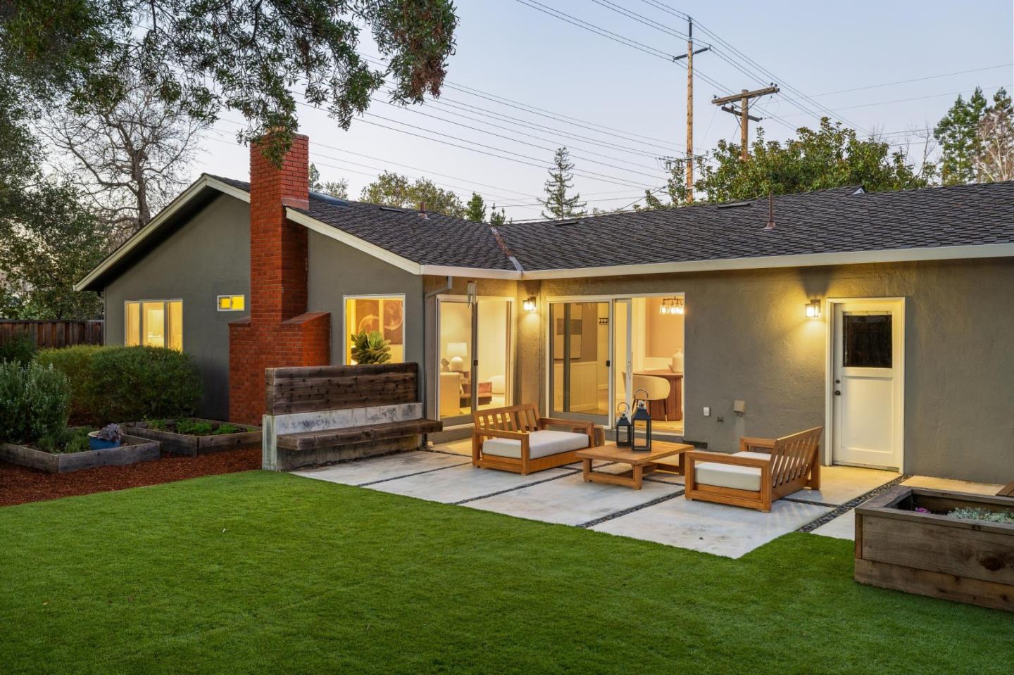 Detail Gallery Image 32 of 40 For 1395 Delfino Way, Menlo Park,  CA 94025 - 3 Beds | 2 Baths