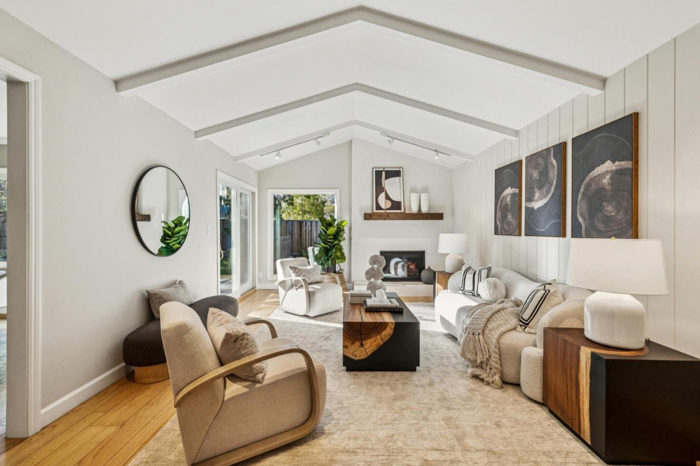 Detail Gallery Image 6 of 40 For 1395 Delfino Way, Menlo Park,  CA 94025 - 3 Beds | 2 Baths