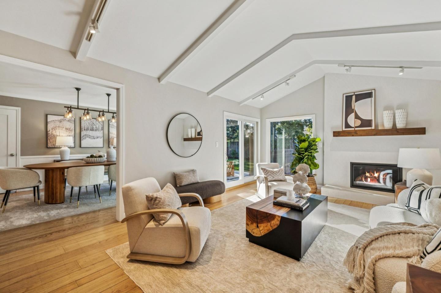 Detail Gallery Image 7 of 40 For 1395 Delfino Way, Menlo Park,  CA 94025 - 3 Beds | 2 Baths