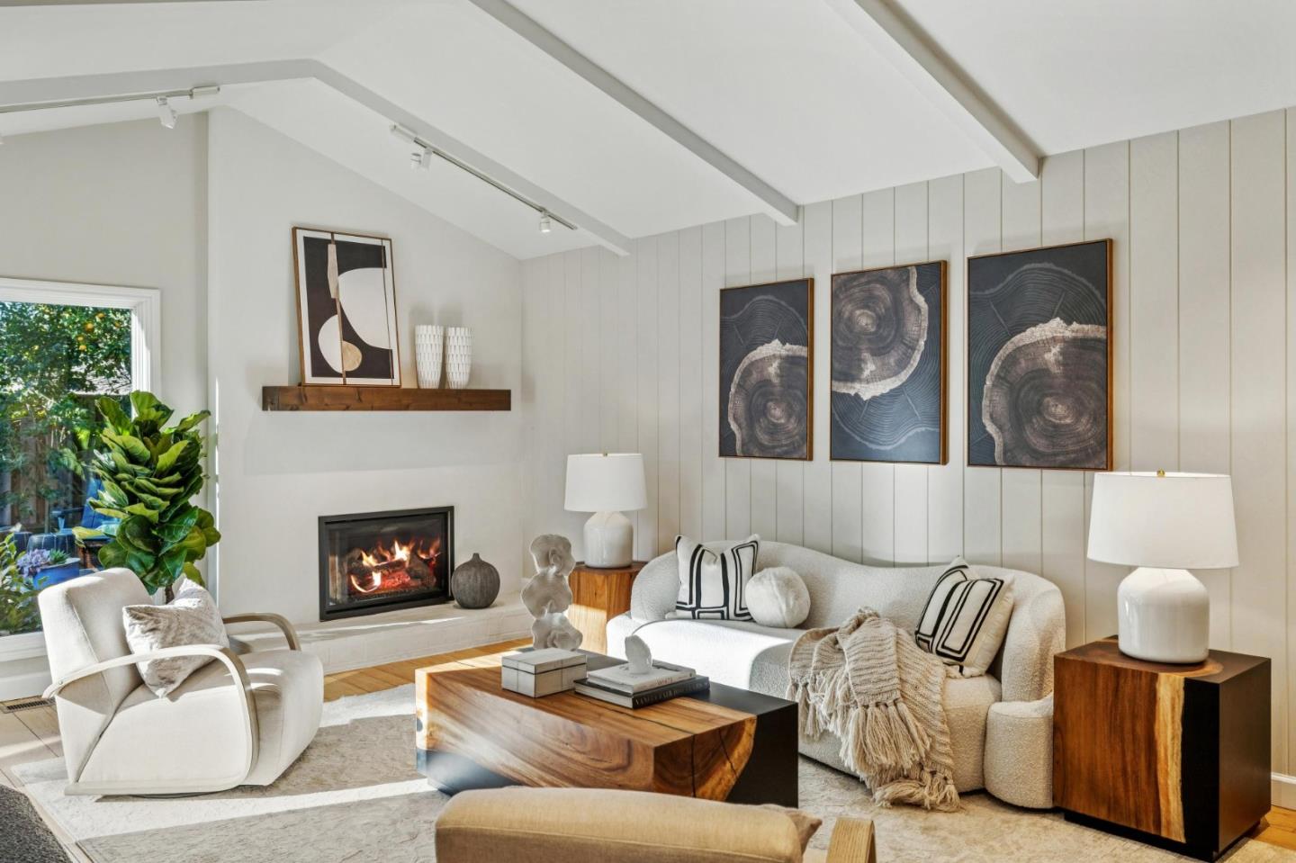 Detail Gallery Image 8 of 40 For 1395 Delfino Way, Menlo Park,  CA 94025 - 3 Beds | 2 Baths