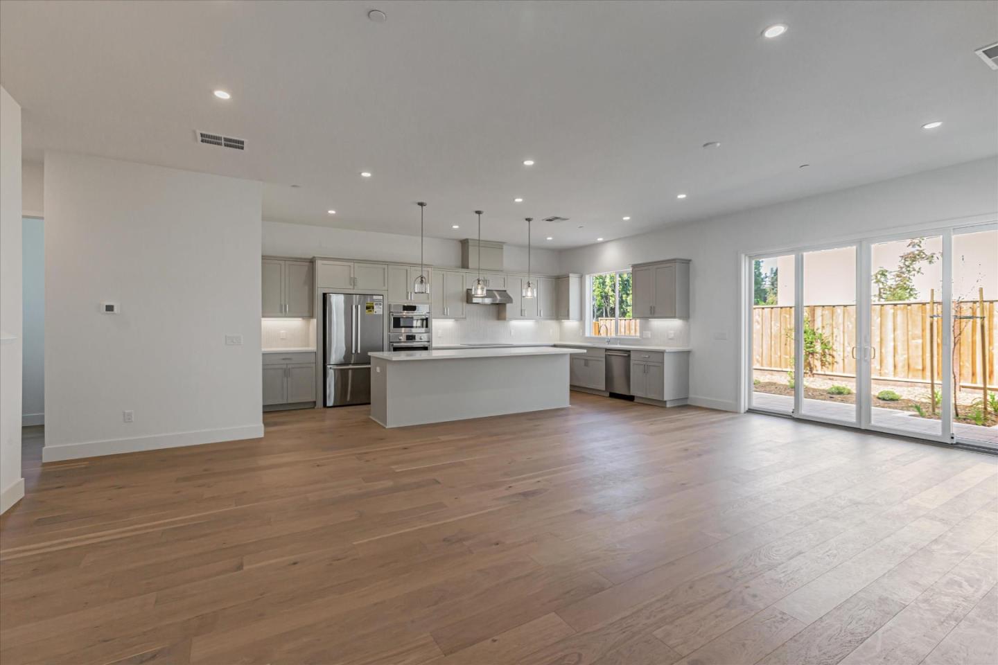 Detail Gallery Image 5 of 28 For 207 Bisque Ct, San Ramon,  CA 94583 - 4 Beds | 2 Baths