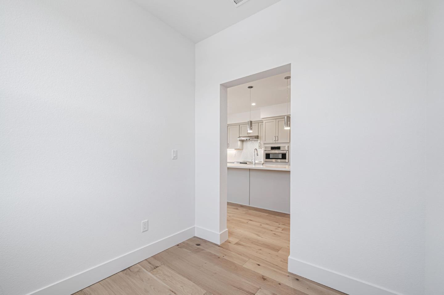 Detail Gallery Image 11 of 28 For 3112 Seashell Ter, San Ramon,  CA 94583 - 4 Beds | 3/1 Baths