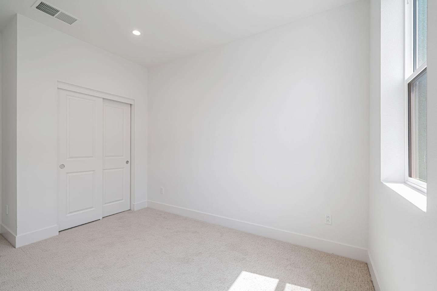 Detail Gallery Image 17 of 28 For 3112 Seashell Ter, San Ramon,  CA 94583 - 4 Beds | 3/1 Baths