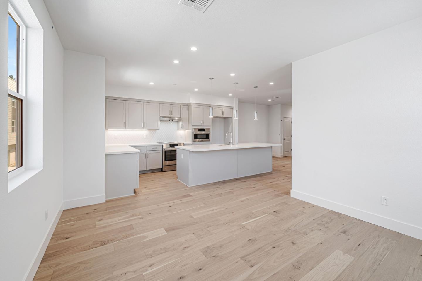 Detail Gallery Image 8 of 28 For 3112 Seashell Ter, San Ramon,  CA 94583 - 4 Beds | 3/1 Baths