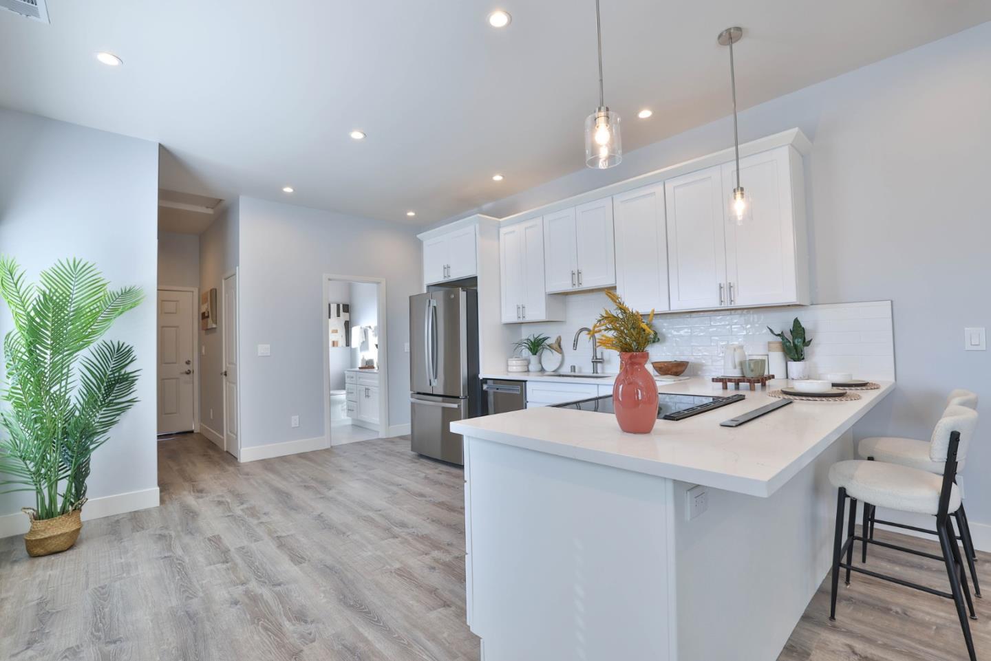 Detail Gallery Image 7 of 29 For 401 N 13th St, San Jose,  CA 95112 - 3 Beds | 2 Baths