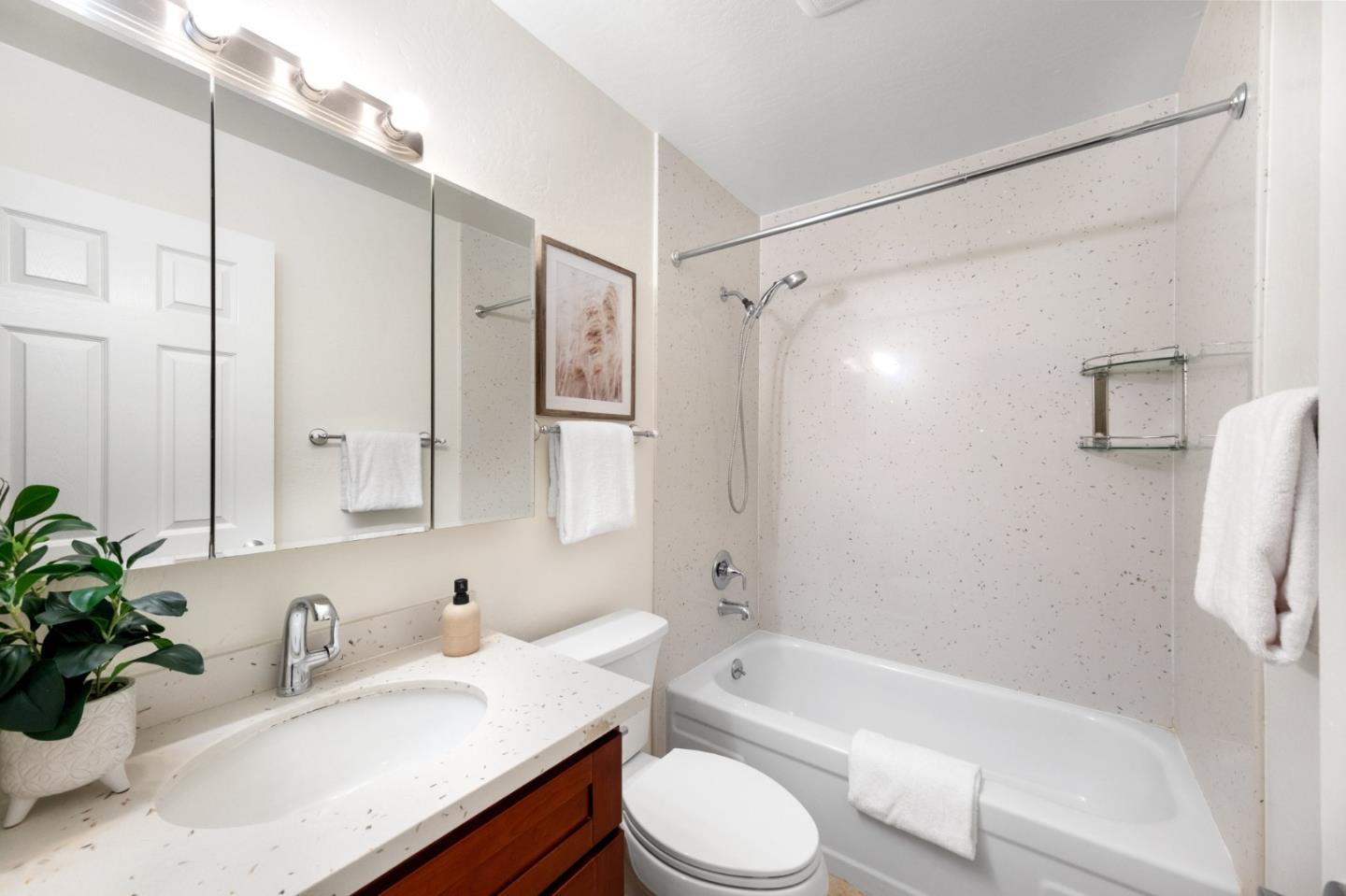 Detail Gallery Image 27 of 47 For 1070 Mercedes Ave #24,  Los Altos,  CA 94022 - 2 Beds | 2 Baths