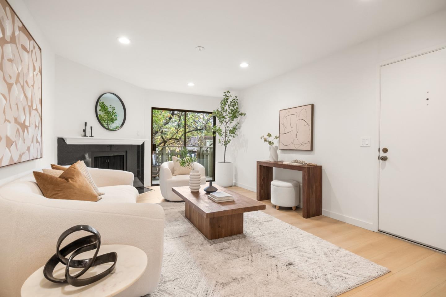 Detail Gallery Image 3 of 47 For 1070 Mercedes Ave #24,  Los Altos,  CA 94022 - 2 Beds | 2 Baths