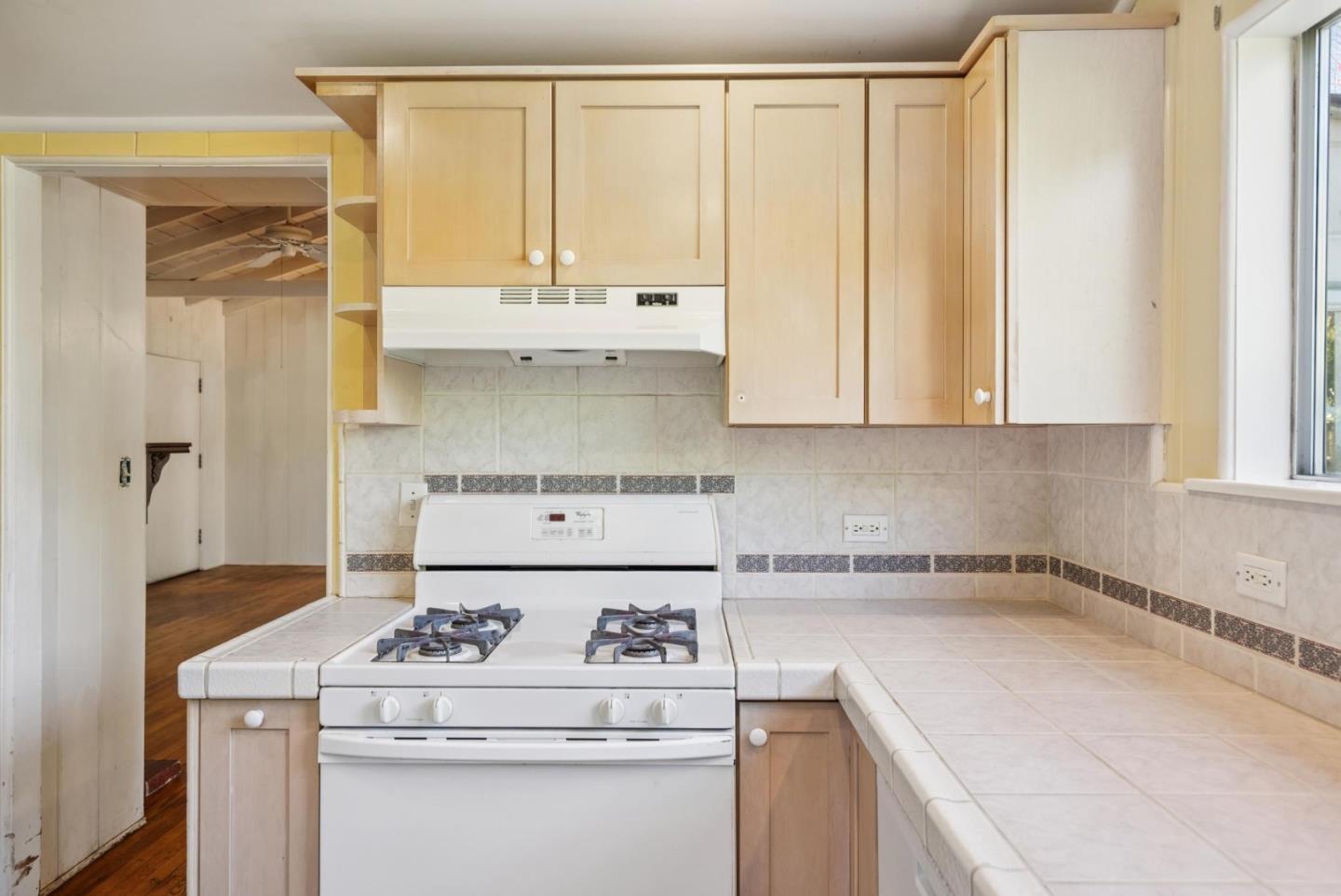 Detail Gallery Image 14 of 41 For 227 Kingsbury Dr, Aptos,  CA 95003 - 2 Beds | 1/1 Baths