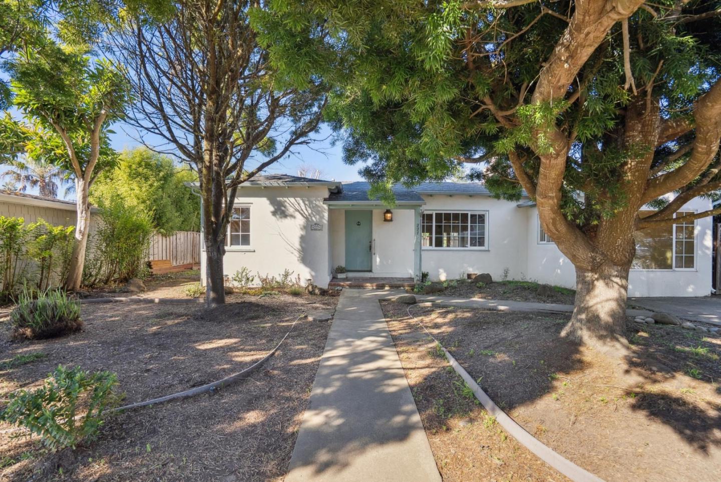 Detail Gallery Image 3 of 41 For 227 Kingsbury Dr, Aptos,  CA 95003 - 2 Beds | 1/1 Baths