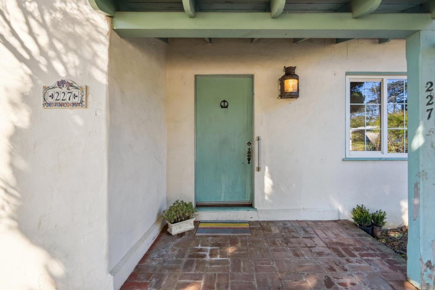 Detail Gallery Image 4 of 41 For 227 Kingsbury Dr, Aptos,  CA 95003 - 2 Beds | 1/1 Baths