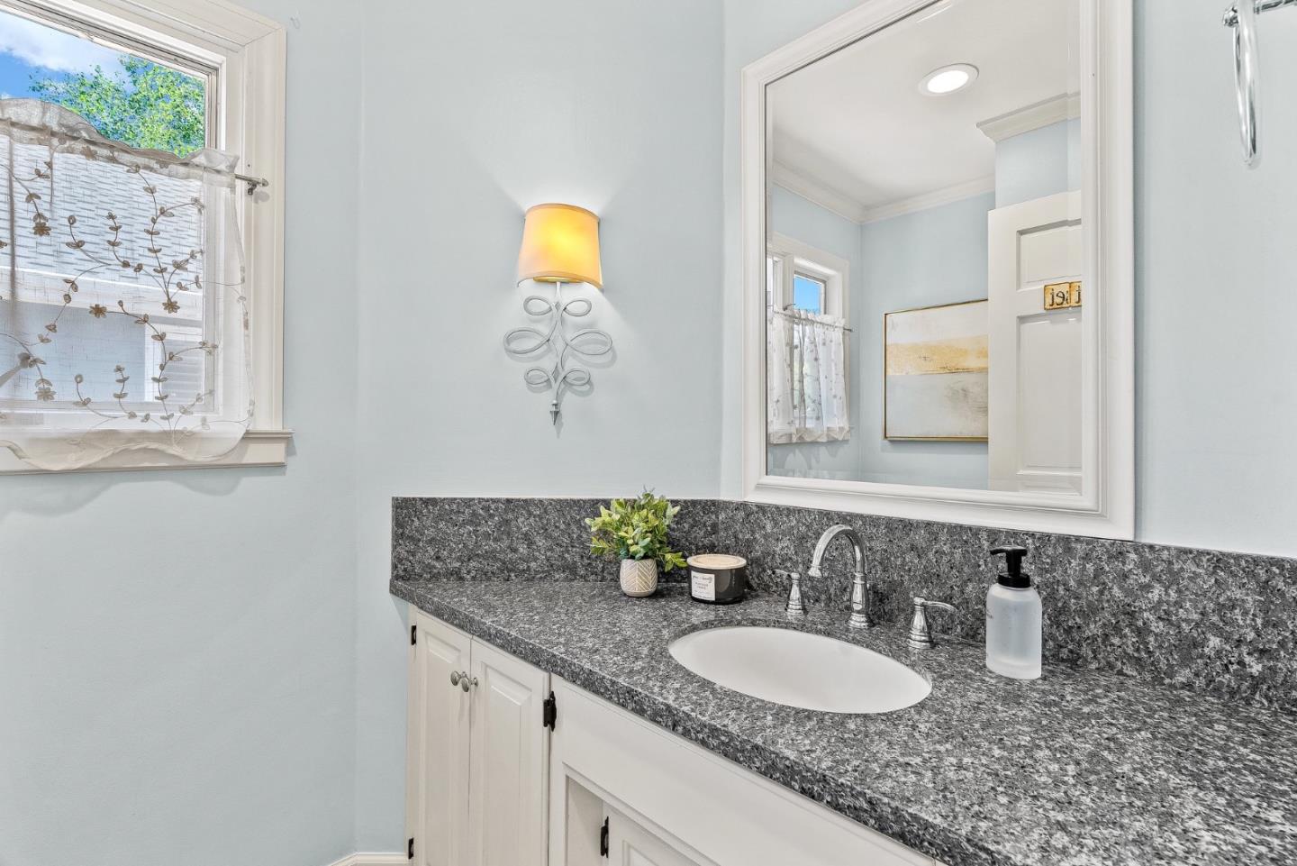 Detail Gallery Image 41 of 91 For 1212 Laurent St, Santa Cruz,  CA 95060 - 3 Beds | 3/1 Baths