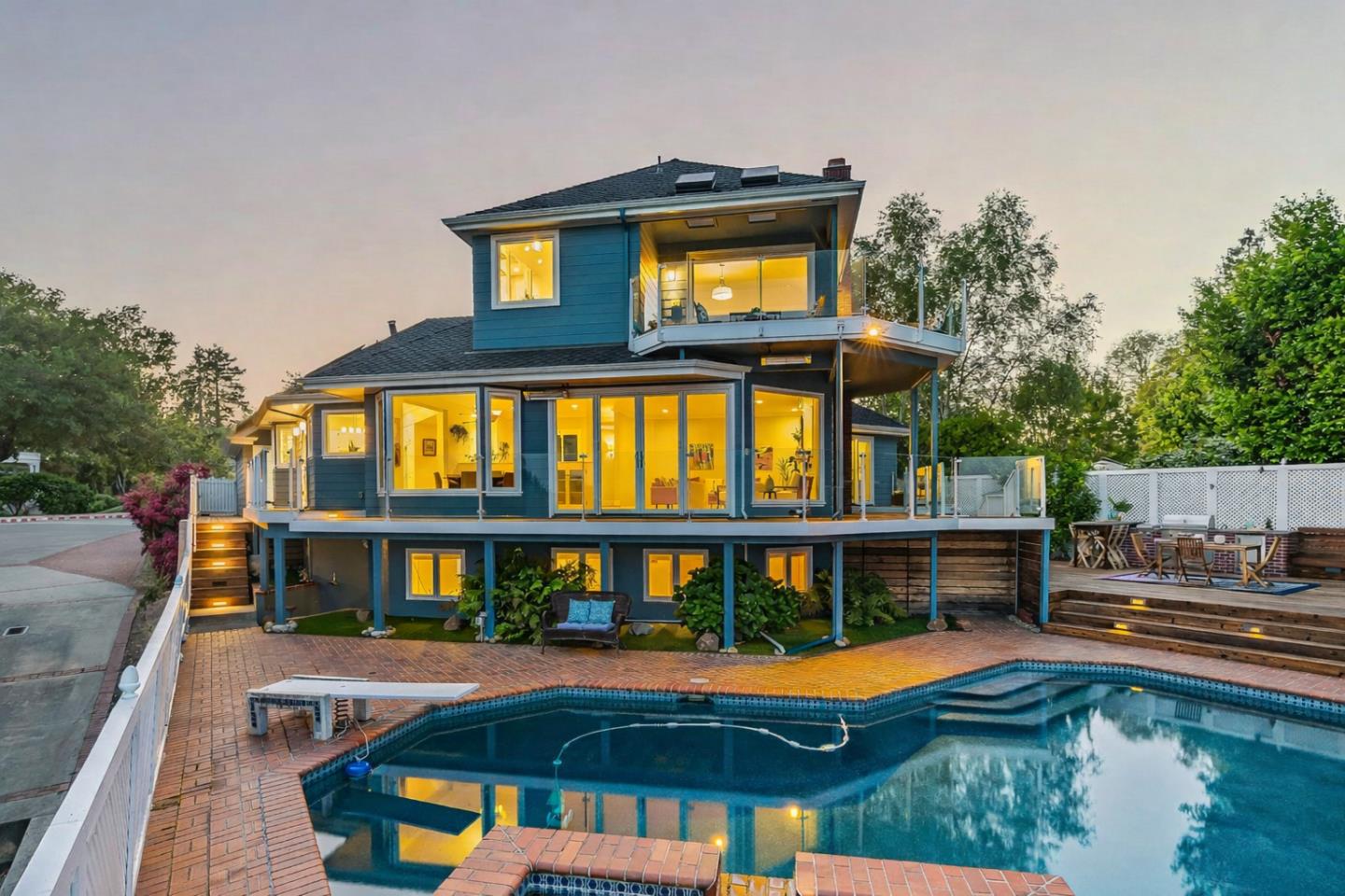 Detail Gallery Image 6 of 91 For 1212 Laurent St, Santa Cruz,  CA 95060 - 3 Beds | 3/1 Baths