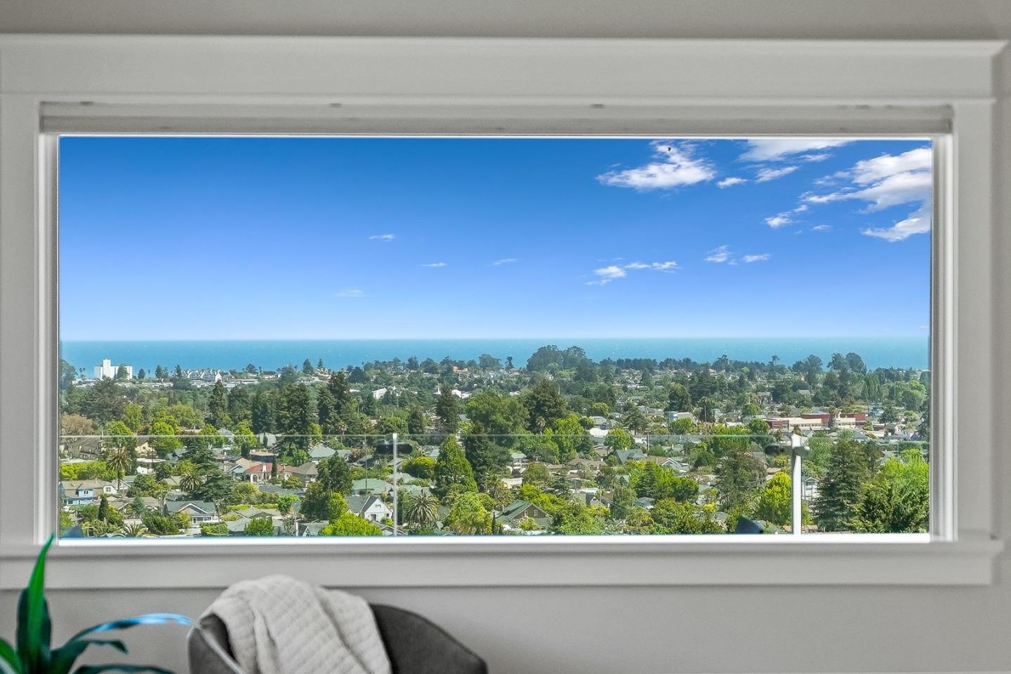 Detail Gallery Image 65 of 91 For 1212 Laurent St, Santa Cruz,  CA 95060 - 3 Beds | 3/1 Baths