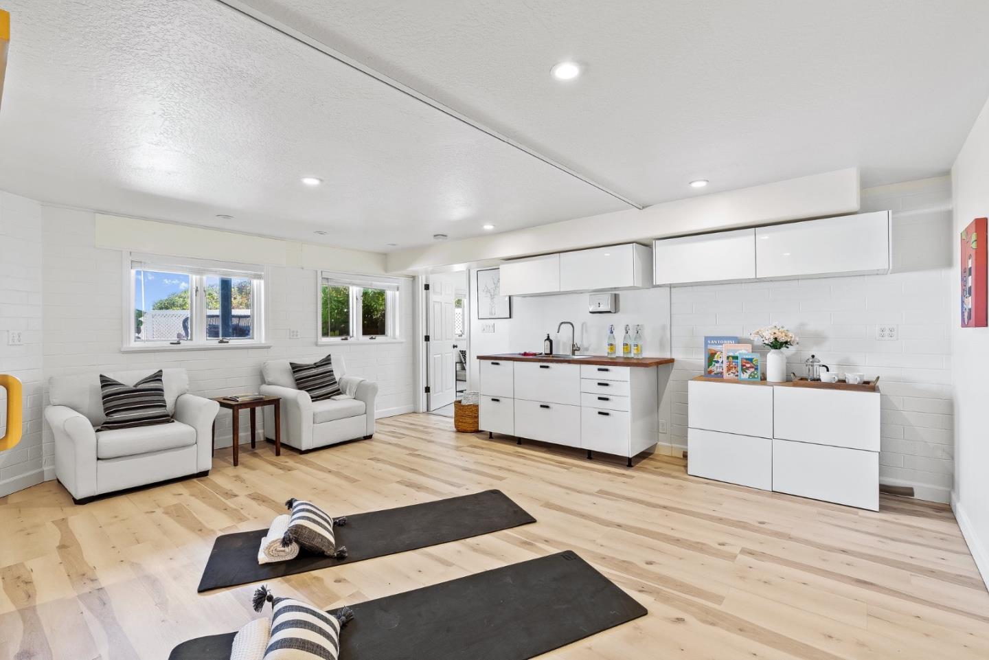 Detail Gallery Image 71 of 91 For 1212 Laurent St, Santa Cruz,  CA 95060 - 3 Beds | 3/1 Baths