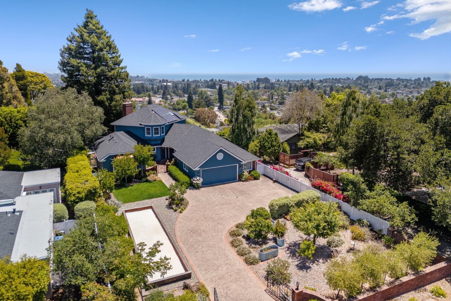 Detail Gallery Image 87 of 91 For 1212 Laurent St, Santa Cruz,  CA 95060 - 3 Beds | 3/1 Baths