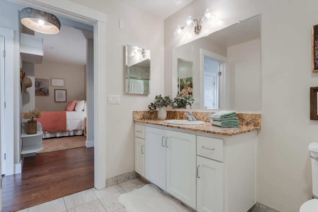 Detail Gallery Image 18 of 34 For 708 Frederick St #204,  Santa Cruz,  CA 95062 - 2 Beds | 1 Baths