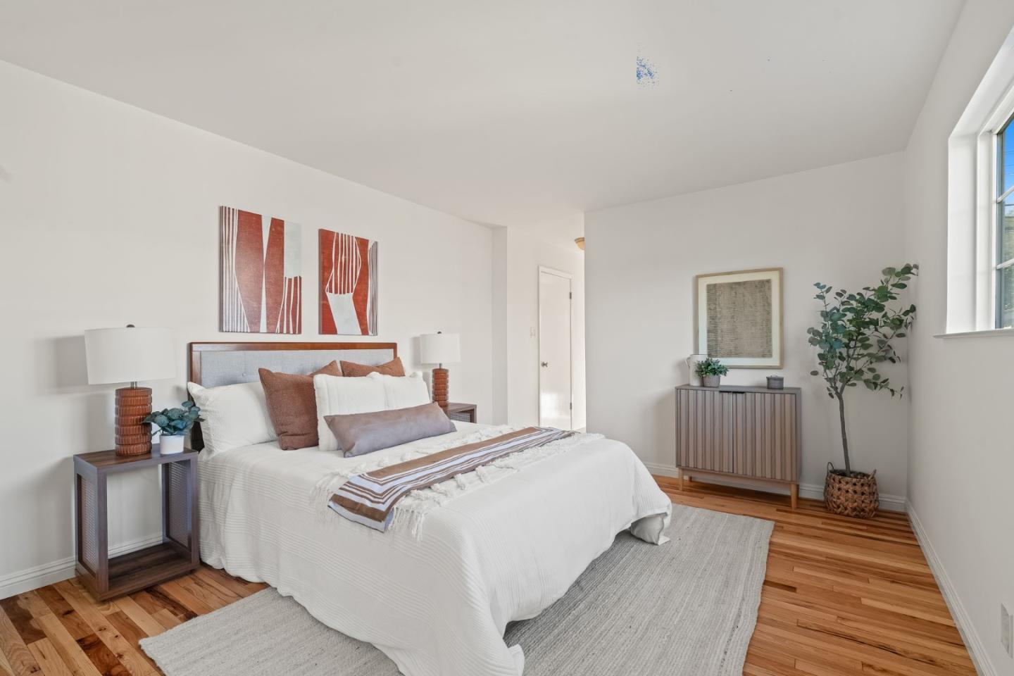 Detail Gallery Image 19 of 31 For 1502 S Delaware St, San Mateo,  CA 94402 - 4 Beds | 3 Baths