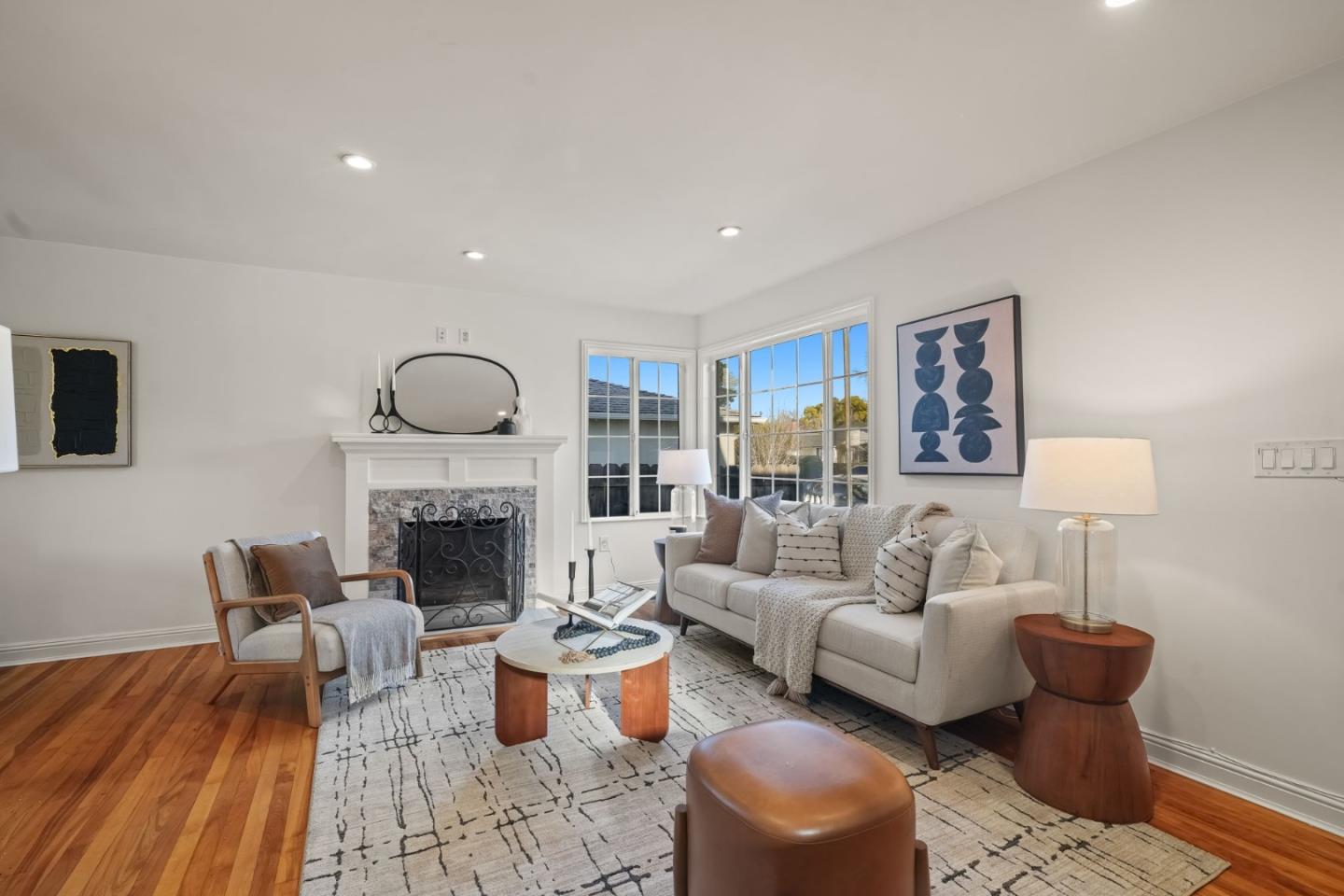 Detail Gallery Image 3 of 31 For 1502 S Delaware St, San Mateo,  CA 94402 - 4 Beds | 3 Baths