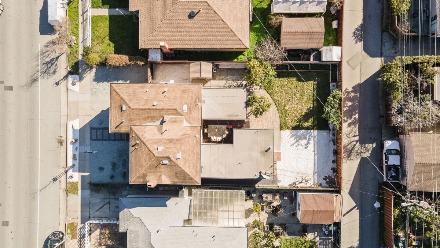 Detail Gallery Image 30 of 31 For 1502 S Delaware St, San Mateo,  CA 94402 - 4 Beds | 3 Baths