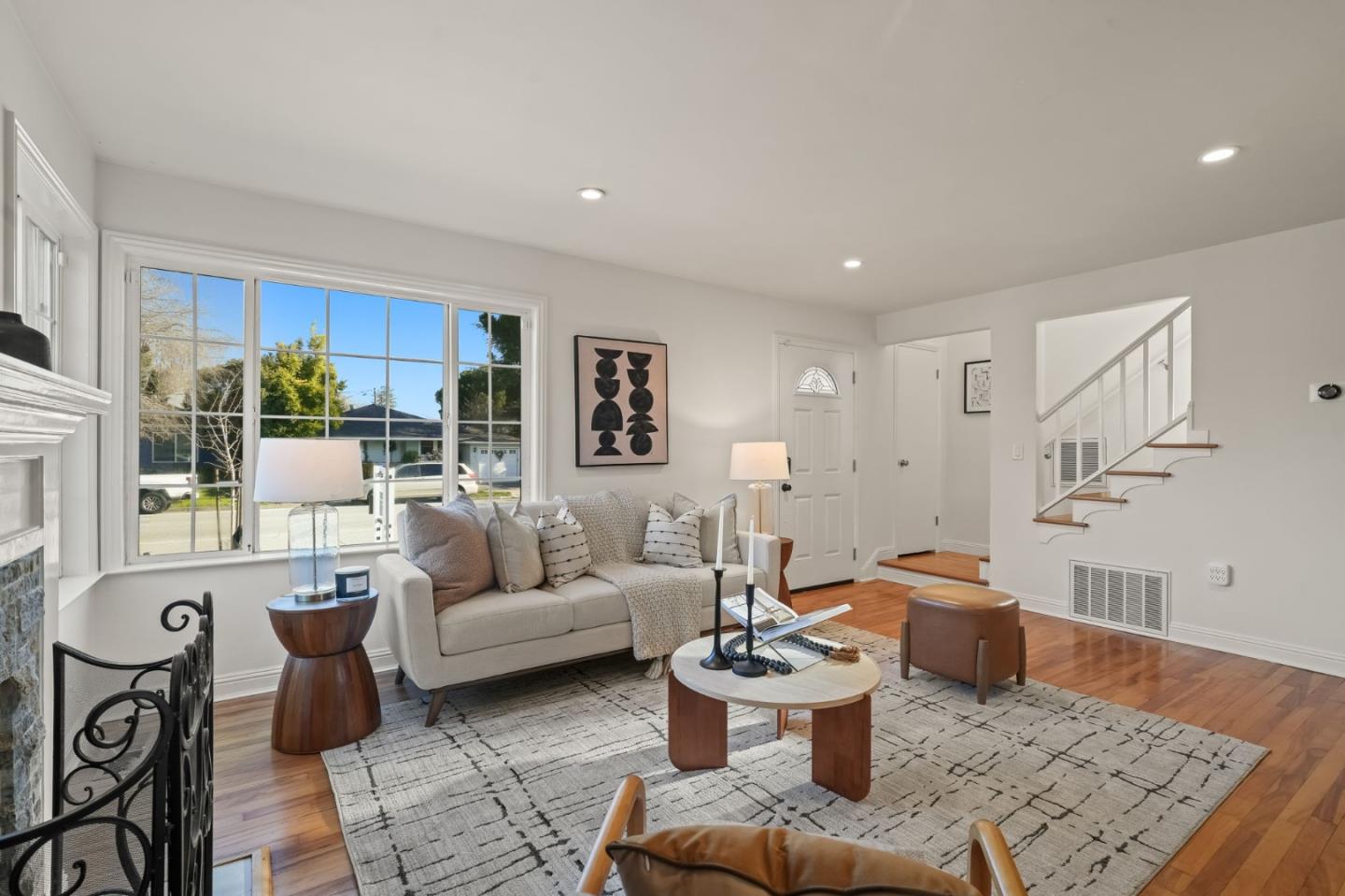 Detail Gallery Image 4 of 31 For 1502 S Delaware St, San Mateo,  CA 94402 - 4 Beds | 3 Baths