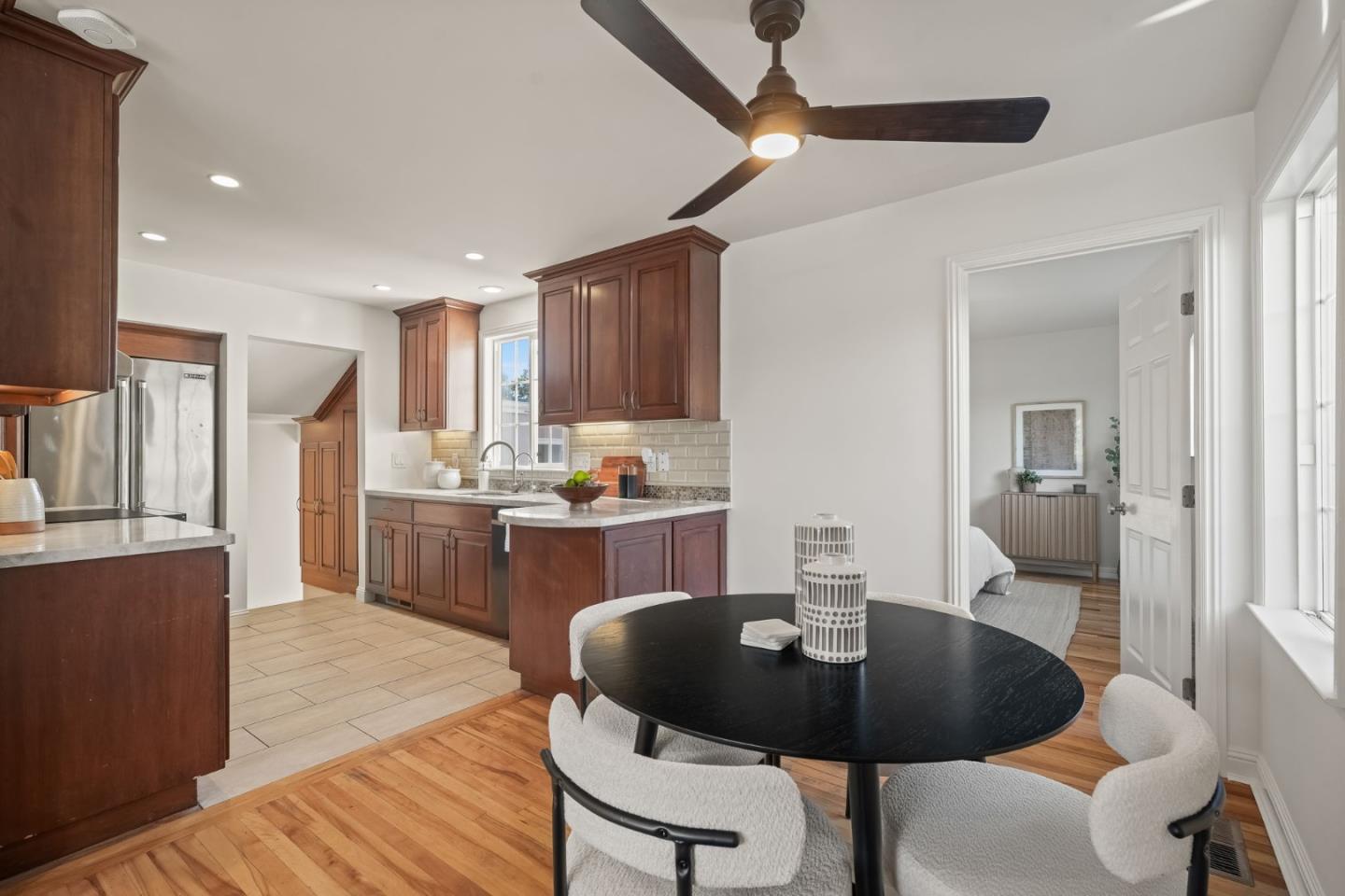 Detail Gallery Image 6 of 31 For 1502 S Delaware St, San Mateo,  CA 94402 - 4 Beds | 3 Baths