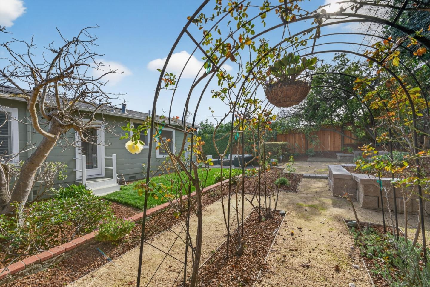 Detail Gallery Image 13 of 45 For 2234 Roosevelt Ave, Redwood City,  CA 94061 - 3 Beds | 2 Baths