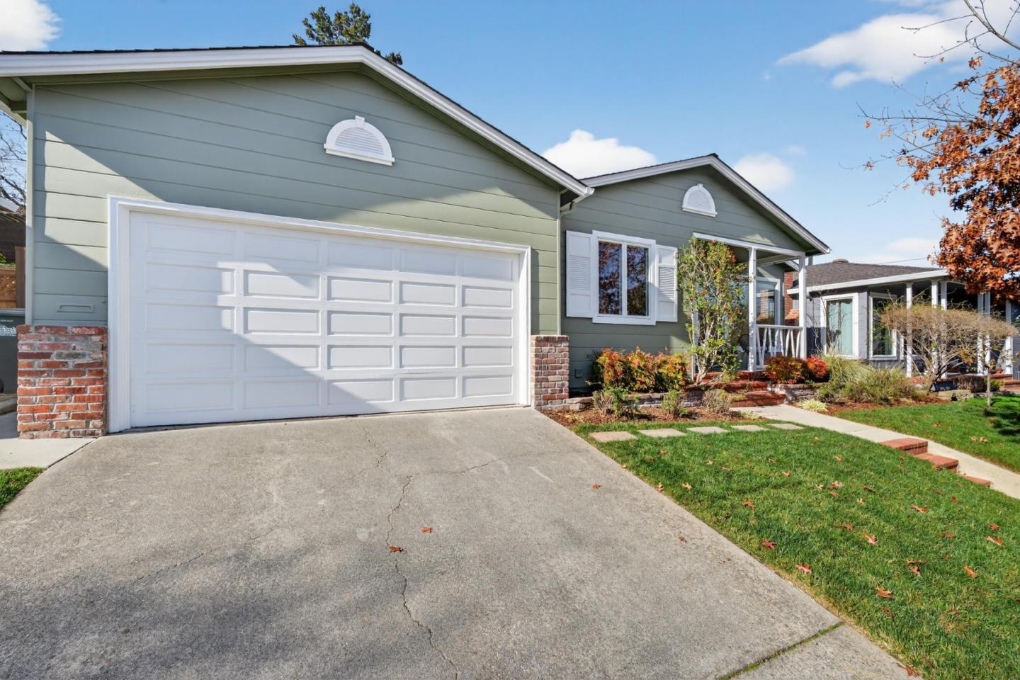 Detail Gallery Image 2 of 45 For 2234 Roosevelt Ave, Redwood City,  CA 94061 - 3 Beds | 2 Baths