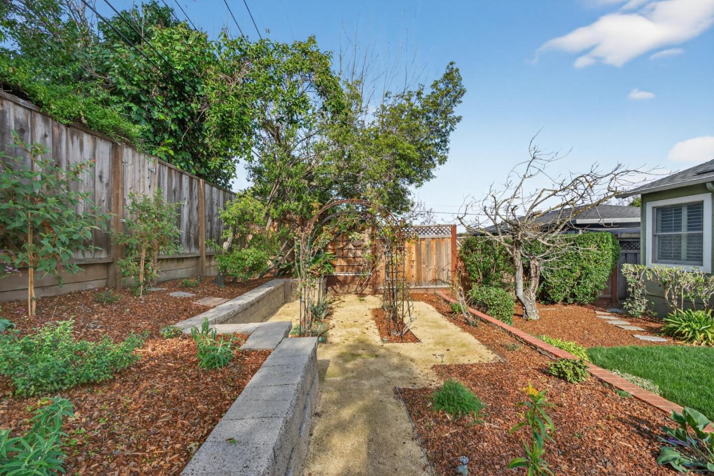 Detail Gallery Image 35 of 45 For 2234 Roosevelt Ave, Redwood City,  CA 94061 - 3 Beds | 2 Baths