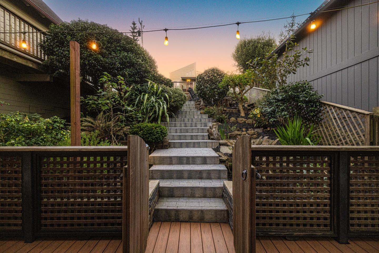 Detail Gallery Image 34 of 39 For 935 Irving St, Montara,  CA 94037 - 2 Beds | 2 Baths