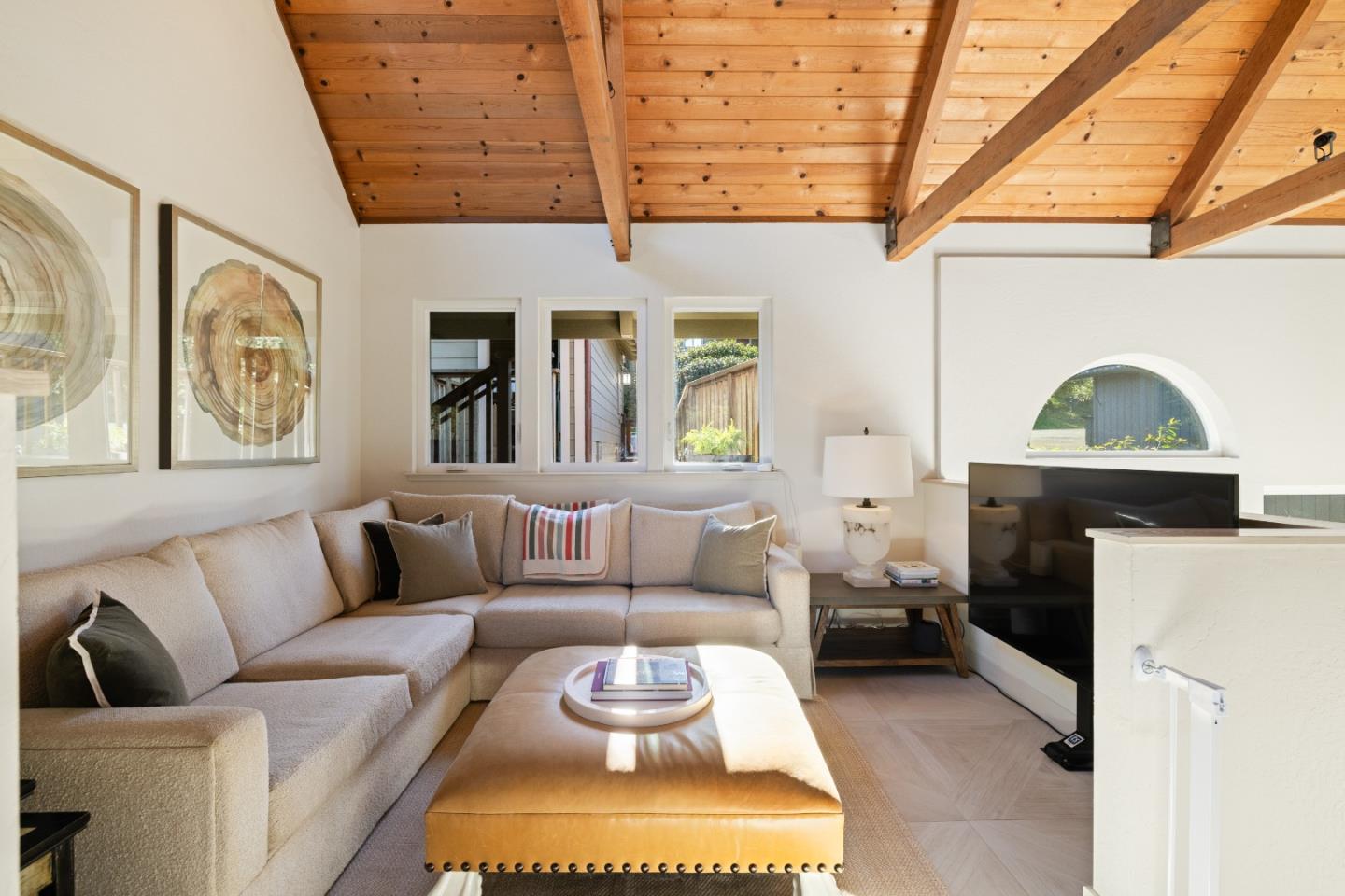 Detail Gallery Image 8 of 39 For 935 Irving St, Montara,  CA 94037 - 2 Beds | 2 Baths