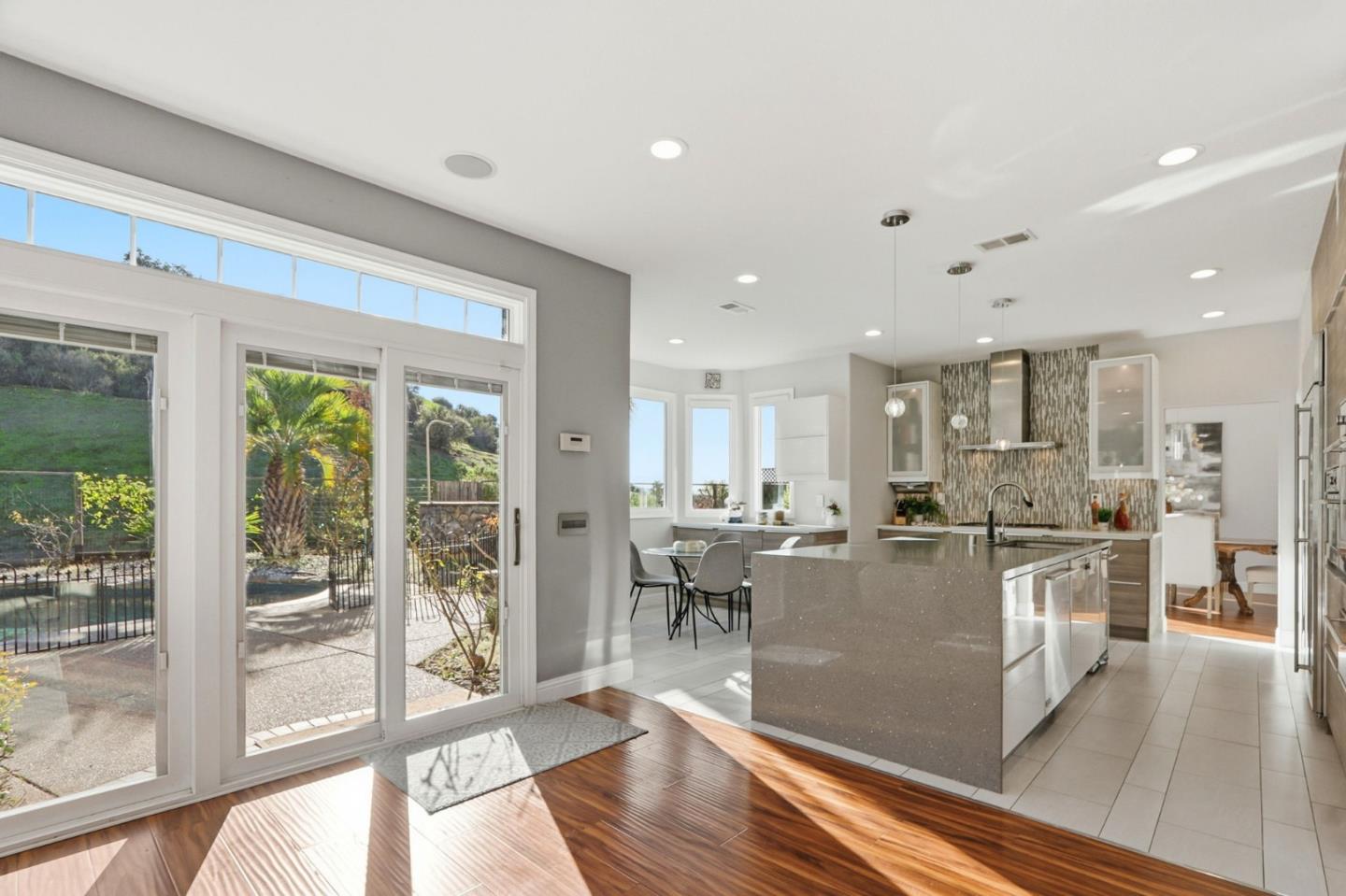 Detail Gallery Image 18 of 65 For 6352 Running Springs Rd, San Jose,  CA 95135 - 4 Beds | 3 Baths