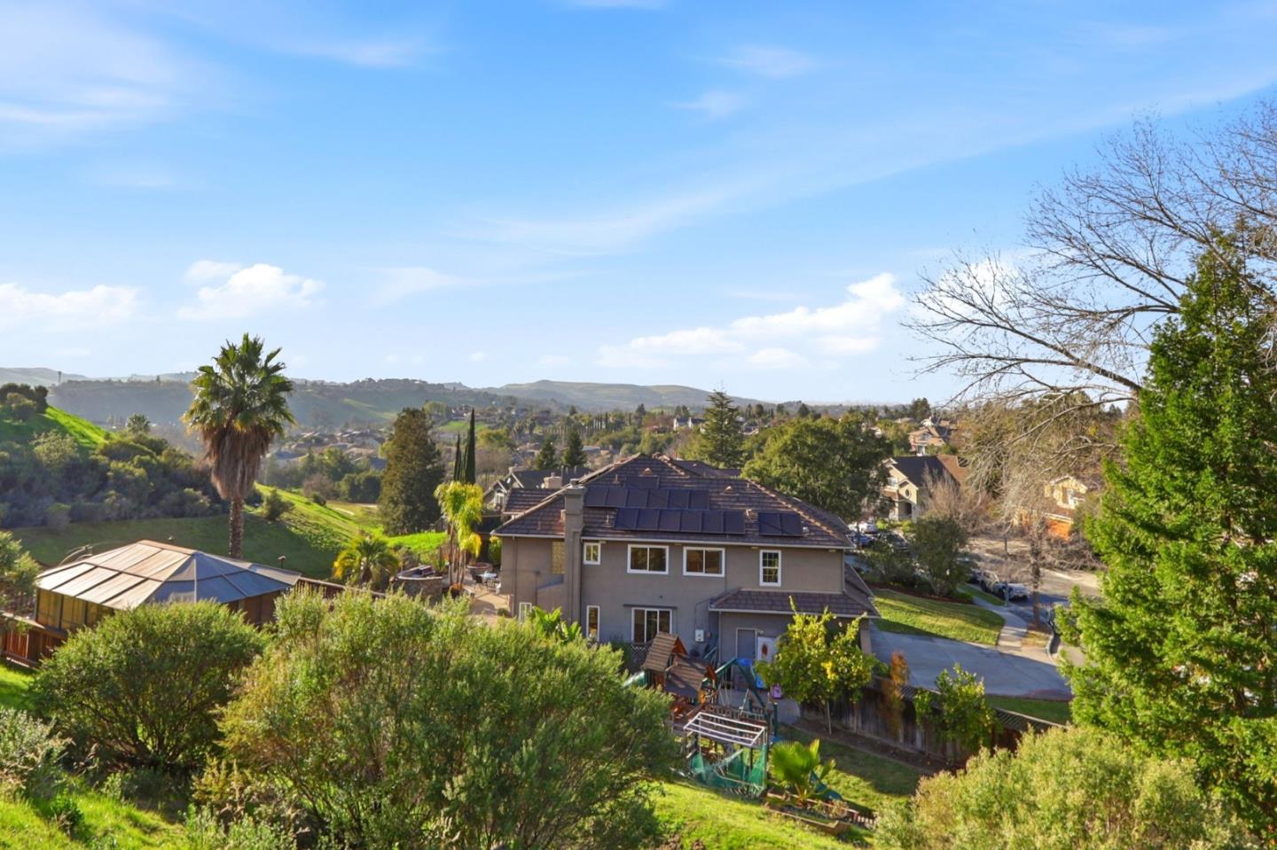 Detail Gallery Image 4 of 65 For 6352 Running Springs Rd, San Jose,  CA 95135 - 4 Beds | 3 Baths