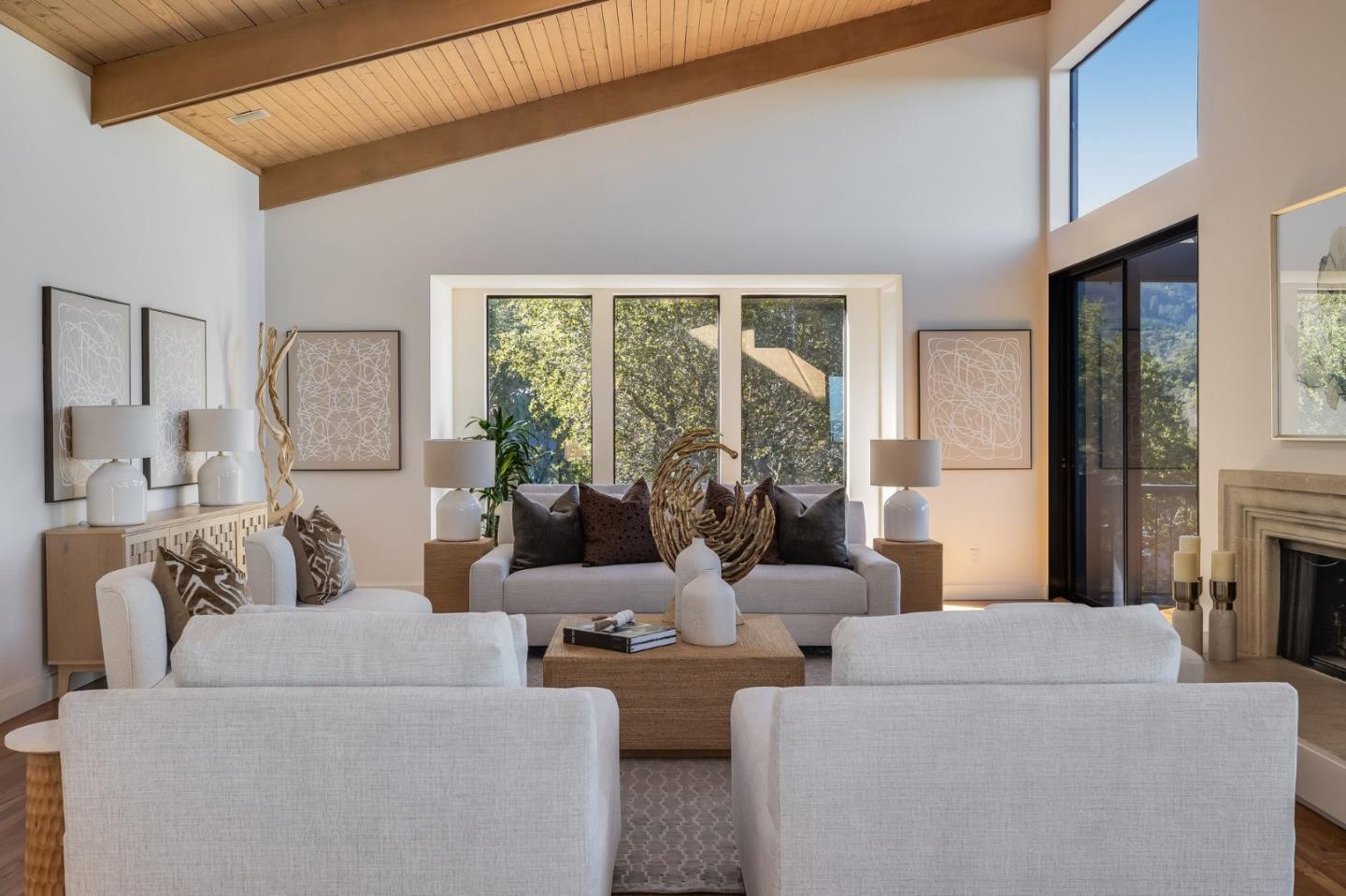 Detail Gallery Image 10 of 58 For 2 Horseshoe Bnd, Portola Valley,  CA 94028 - 4 Beds | 4 Baths