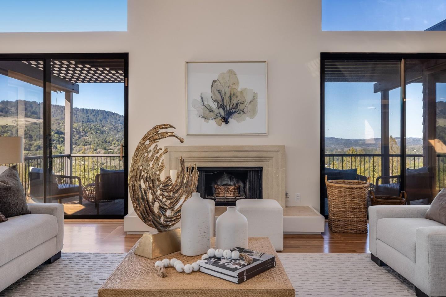 Detail Gallery Image 11 of 58 For 2 Horseshoe Bnd, Portola Valley,  CA 94028 - 4 Beds | 4 Baths
