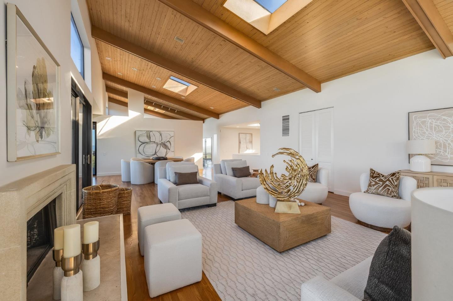 Detail Gallery Image 12 of 58 For 2 Horseshoe Bnd, Portola Valley,  CA 94028 - 4 Beds | 4 Baths