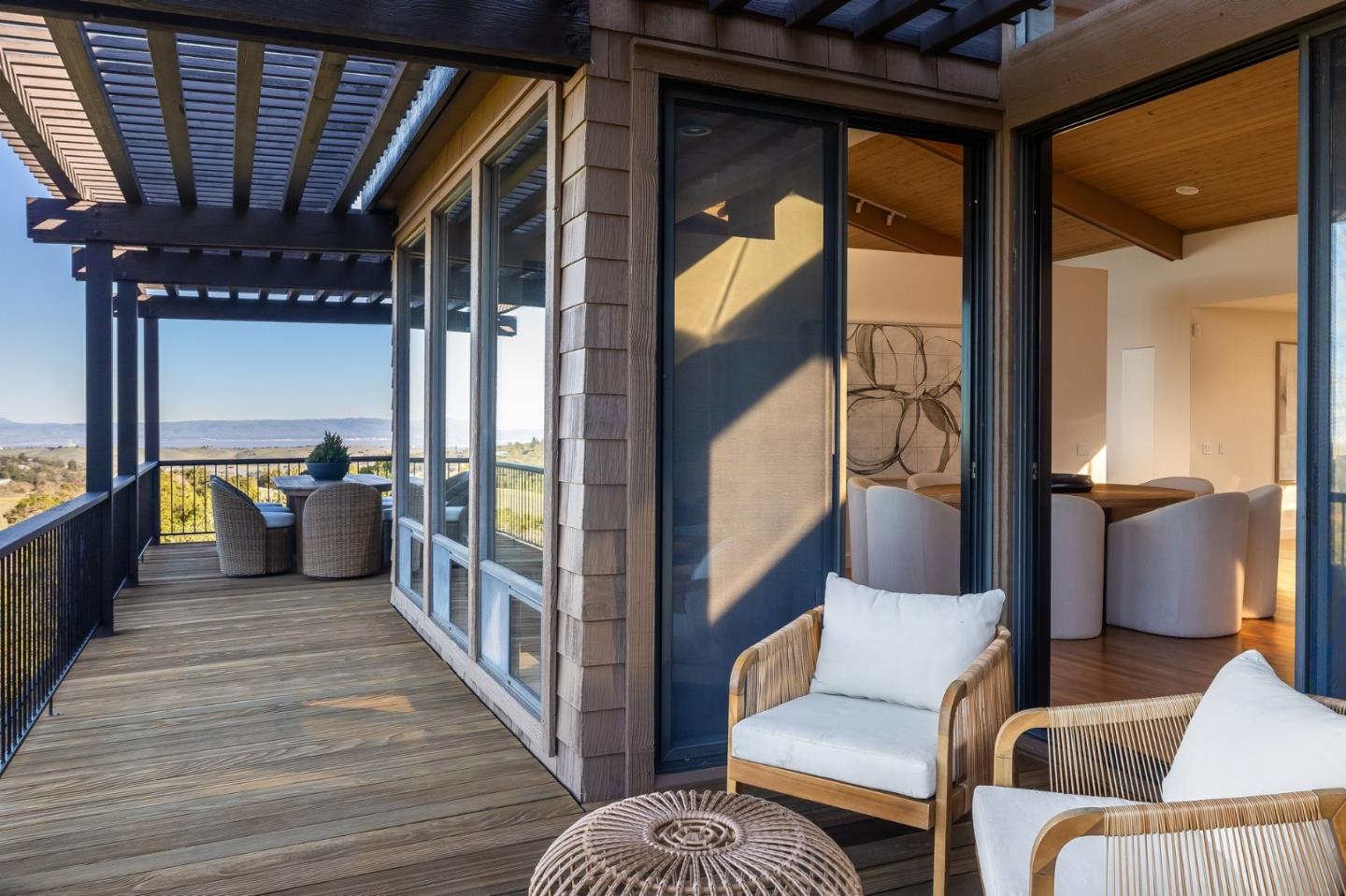 Detail Gallery Image 18 of 58 For 2 Horseshoe Bnd, Portola Valley,  CA 94028 - 4 Beds | 4 Baths