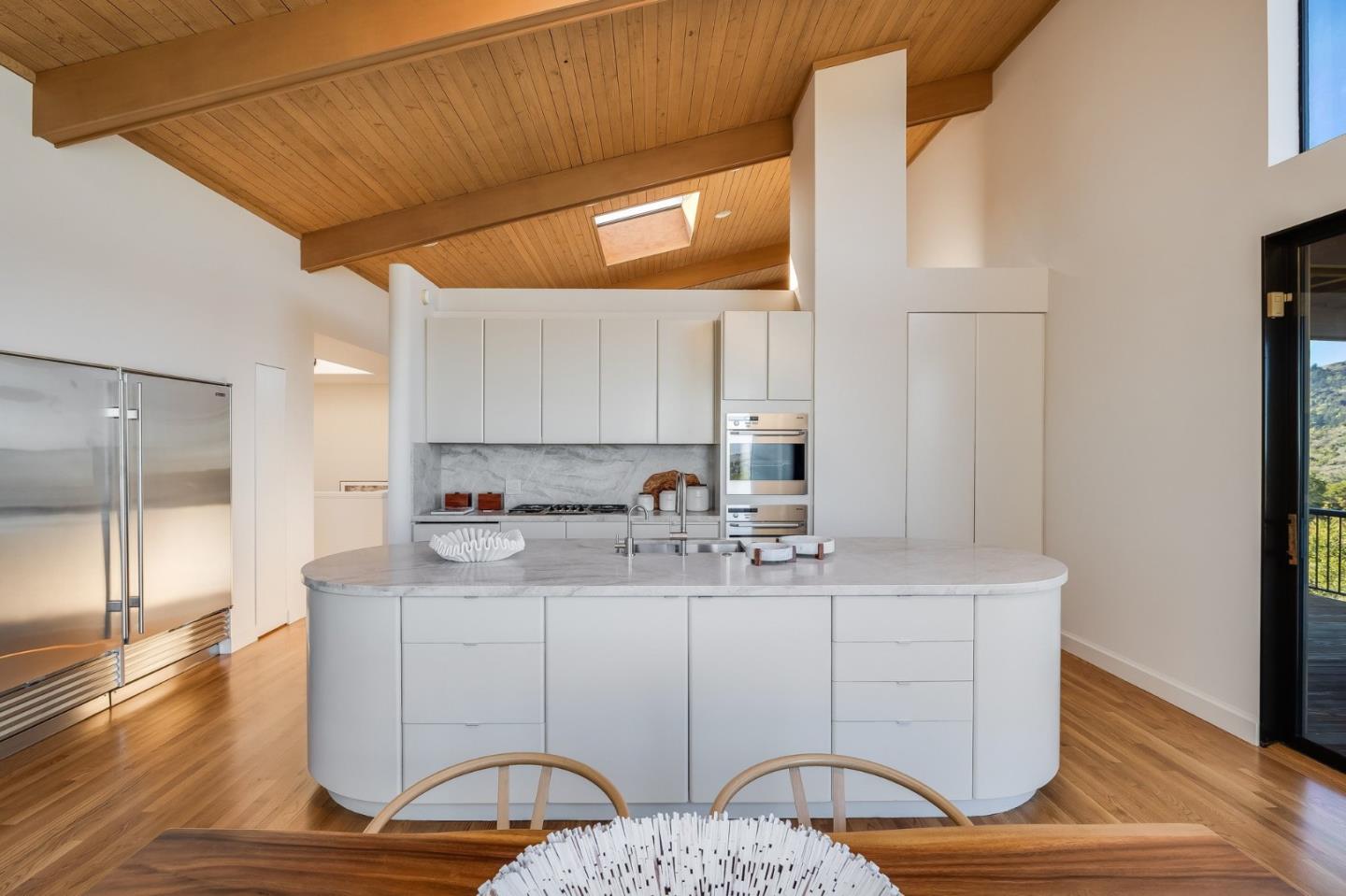 Detail Gallery Image 20 of 58 For 2 Horseshoe Bnd, Portola Valley,  CA 94028 - 4 Beds | 4 Baths