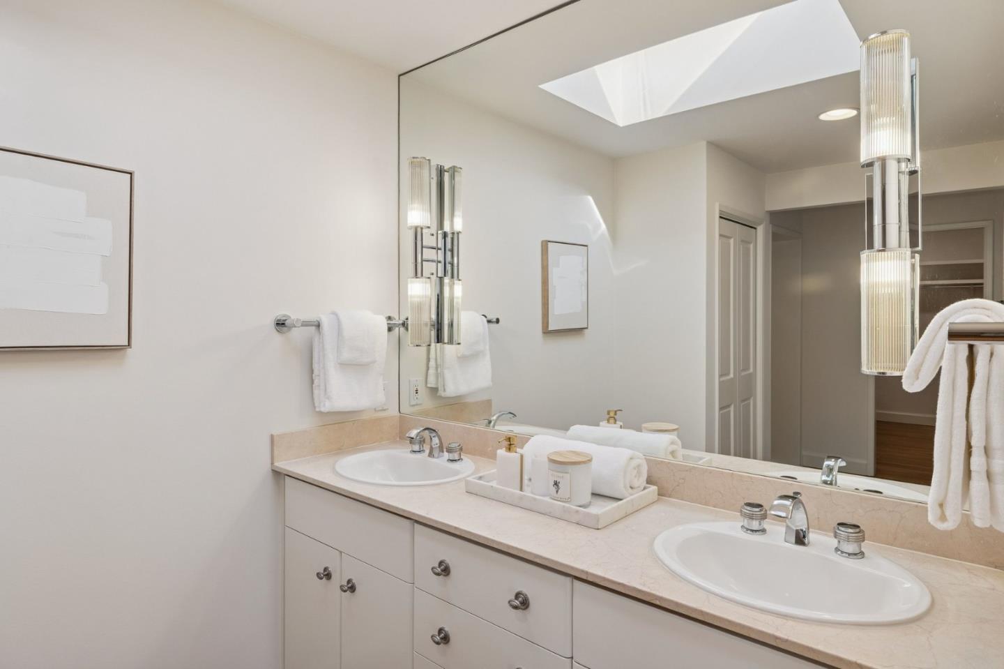 Detail Gallery Image 36 of 58 For 2 Horseshoe Bnd, Portola Valley,  CA 94028 - 4 Beds | 4 Baths