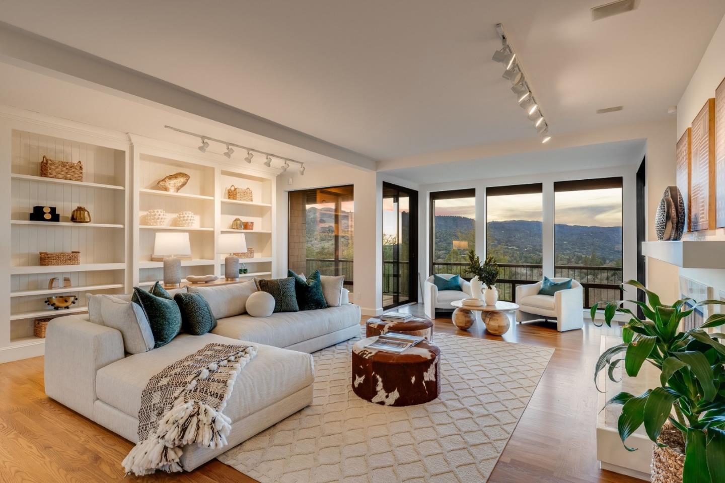 Detail Gallery Image 39 of 58 For 2 Horseshoe Bnd, Portola Valley,  CA 94028 - 4 Beds | 4 Baths