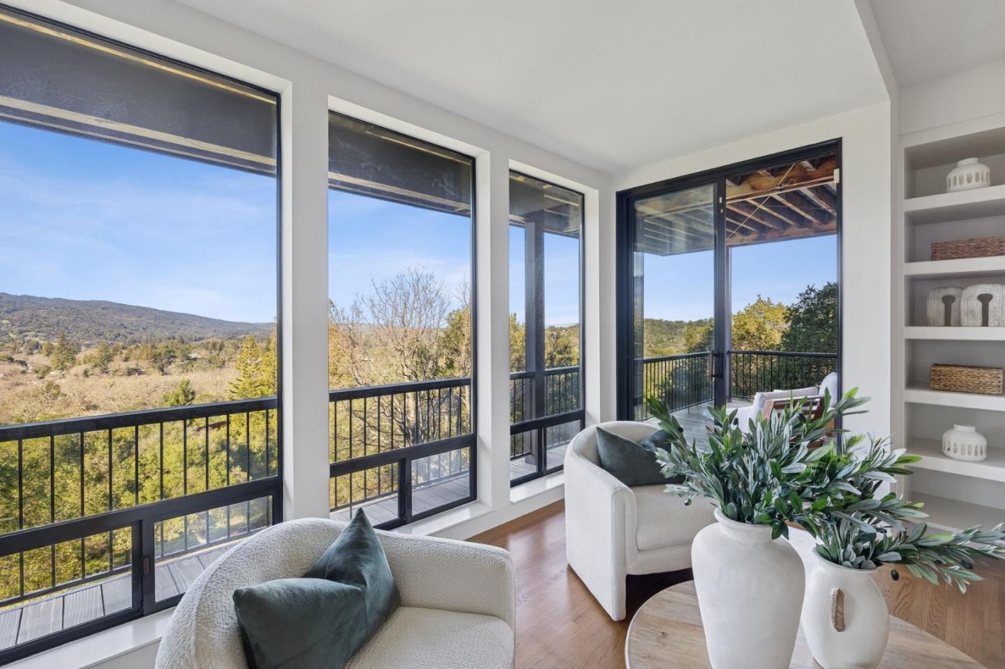 Detail Gallery Image 43 of 58 For 2 Horseshoe Bnd, Portola Valley,  CA 94028 - 4 Beds | 4 Baths