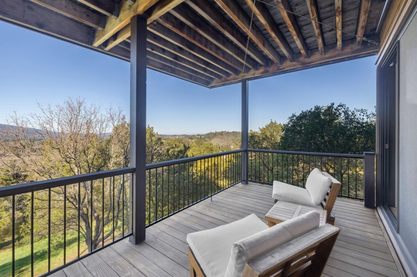 Detail Gallery Image 44 of 58 For 2 Horseshoe Bnd, Portola Valley,  CA 94028 - 4 Beds | 4 Baths