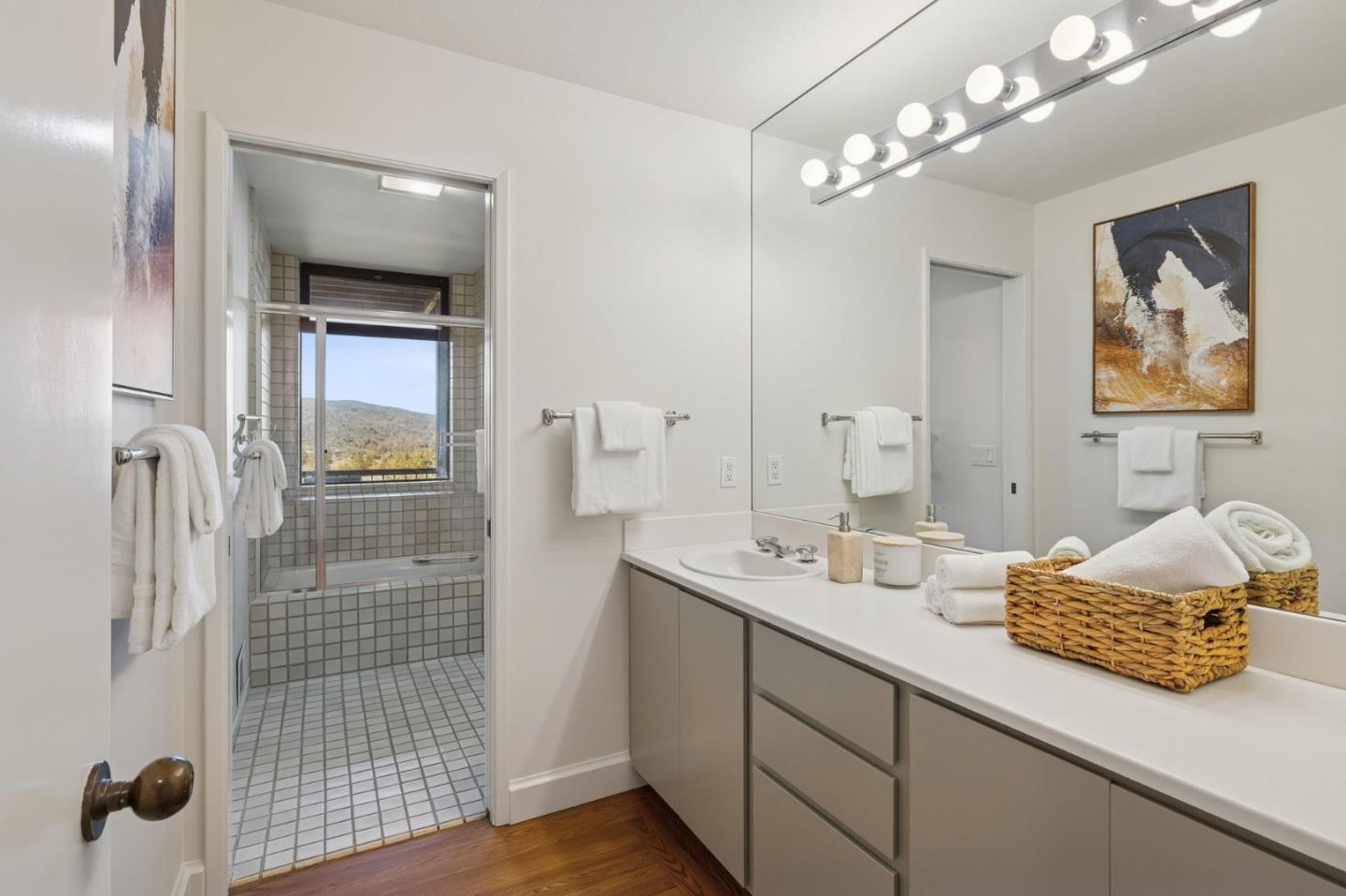 Detail Gallery Image 48 of 58 For 2 Horseshoe Bnd, Portola Valley,  CA 94028 - 4 Beds | 4 Baths