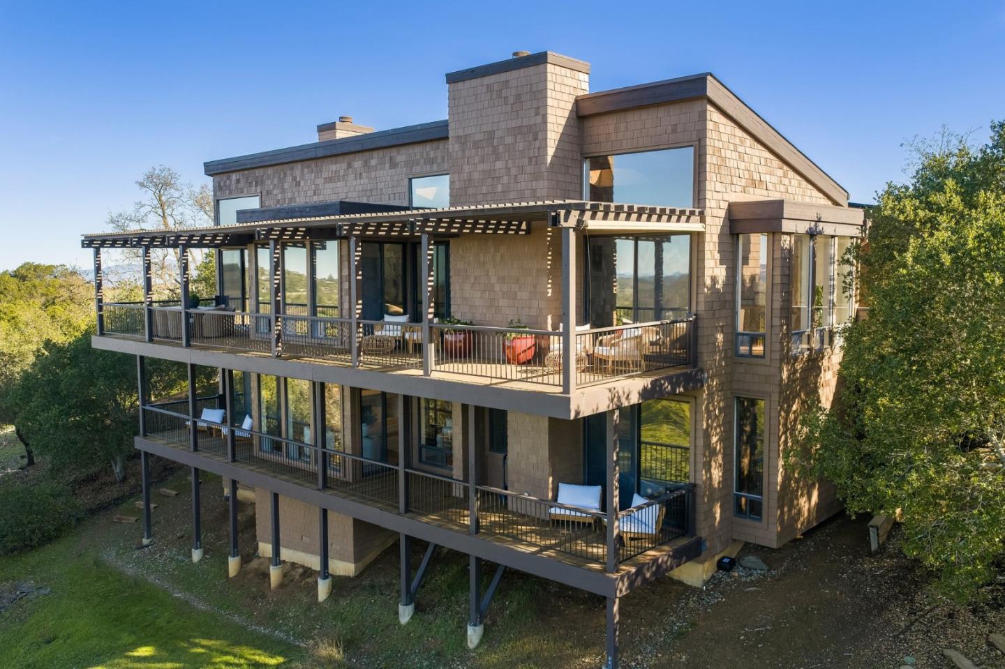 Detail Gallery Image 53 of 58 For 2 Horseshoe Bnd, Portola Valley,  CA 94028 - 4 Beds | 4 Baths