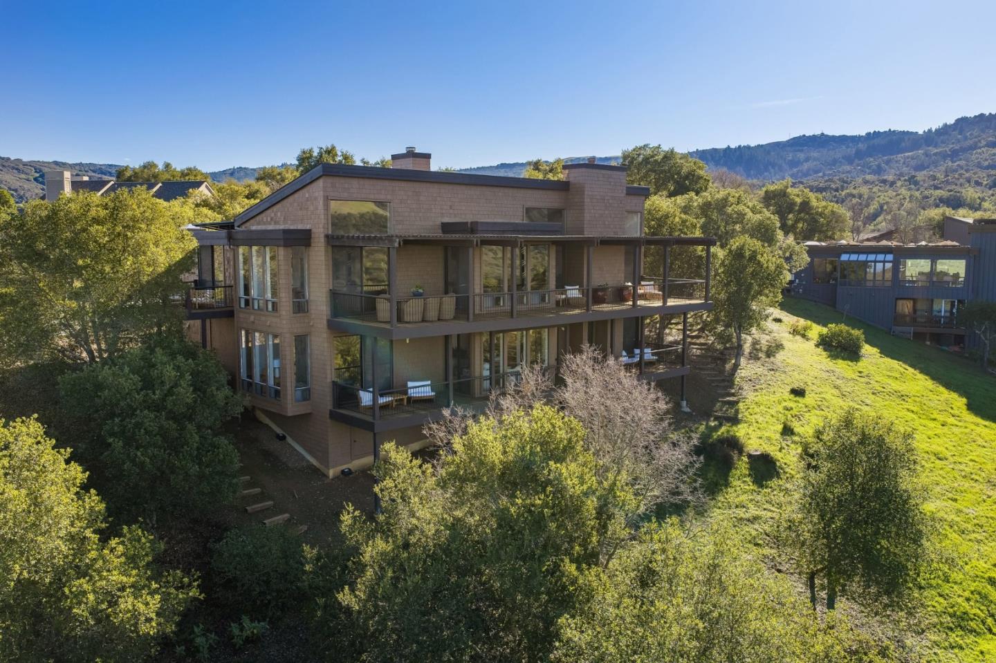 Detail Gallery Image 54 of 58 For 2 Horseshoe Bnd, Portola Valley,  CA 94028 - 4 Beds | 4 Baths
