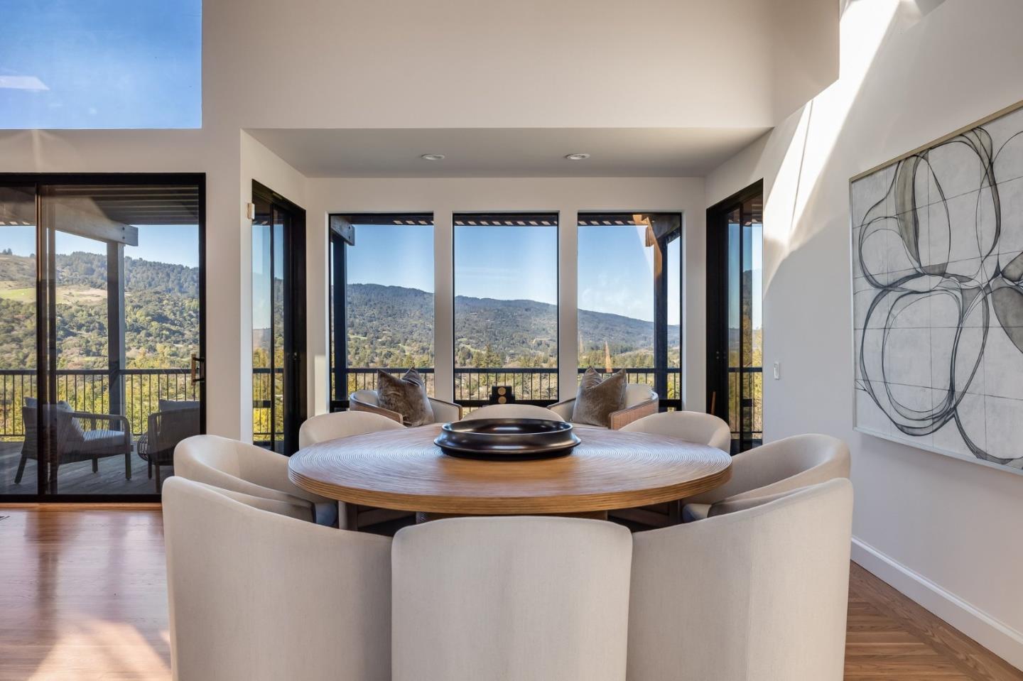 Detail Gallery Image 7 of 58 For 2 Horseshoe Bnd, Portola Valley,  CA 94028 - 4 Beds | 4 Baths