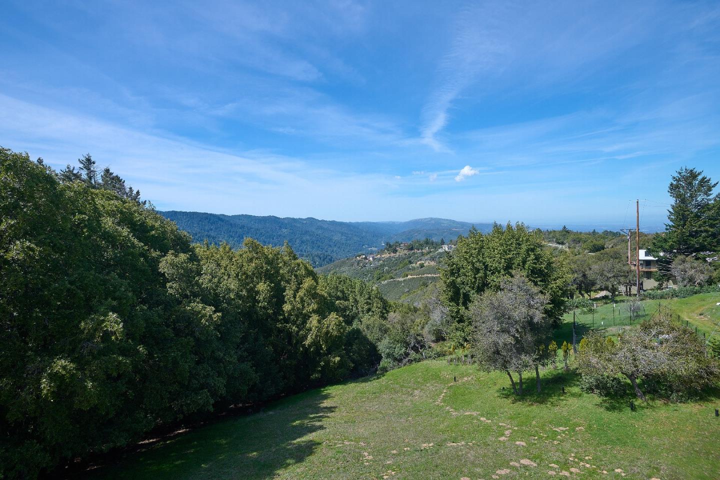 Detail Gallery Image 24 of 27 For 17035 Bohlman Rd, Saratoga,  CA 95070 - 4 Beds | 2/1 Baths