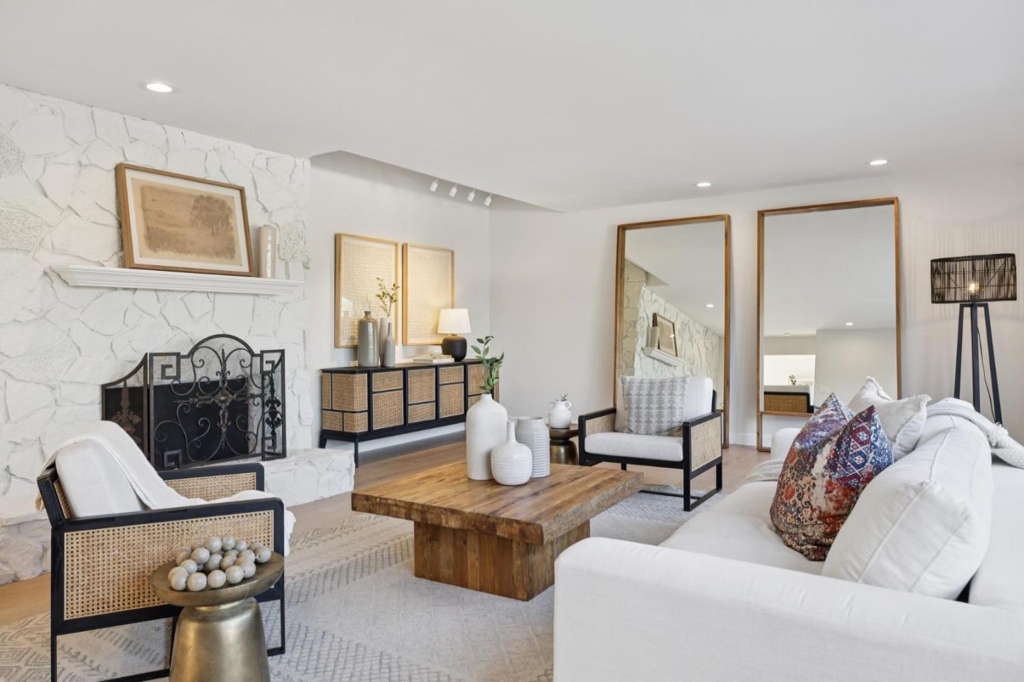 Detail Gallery Image 15 of 64 For 204 Vista De Sierra, Los Gatos,  CA 95030 - 3 Beds | 2 Baths