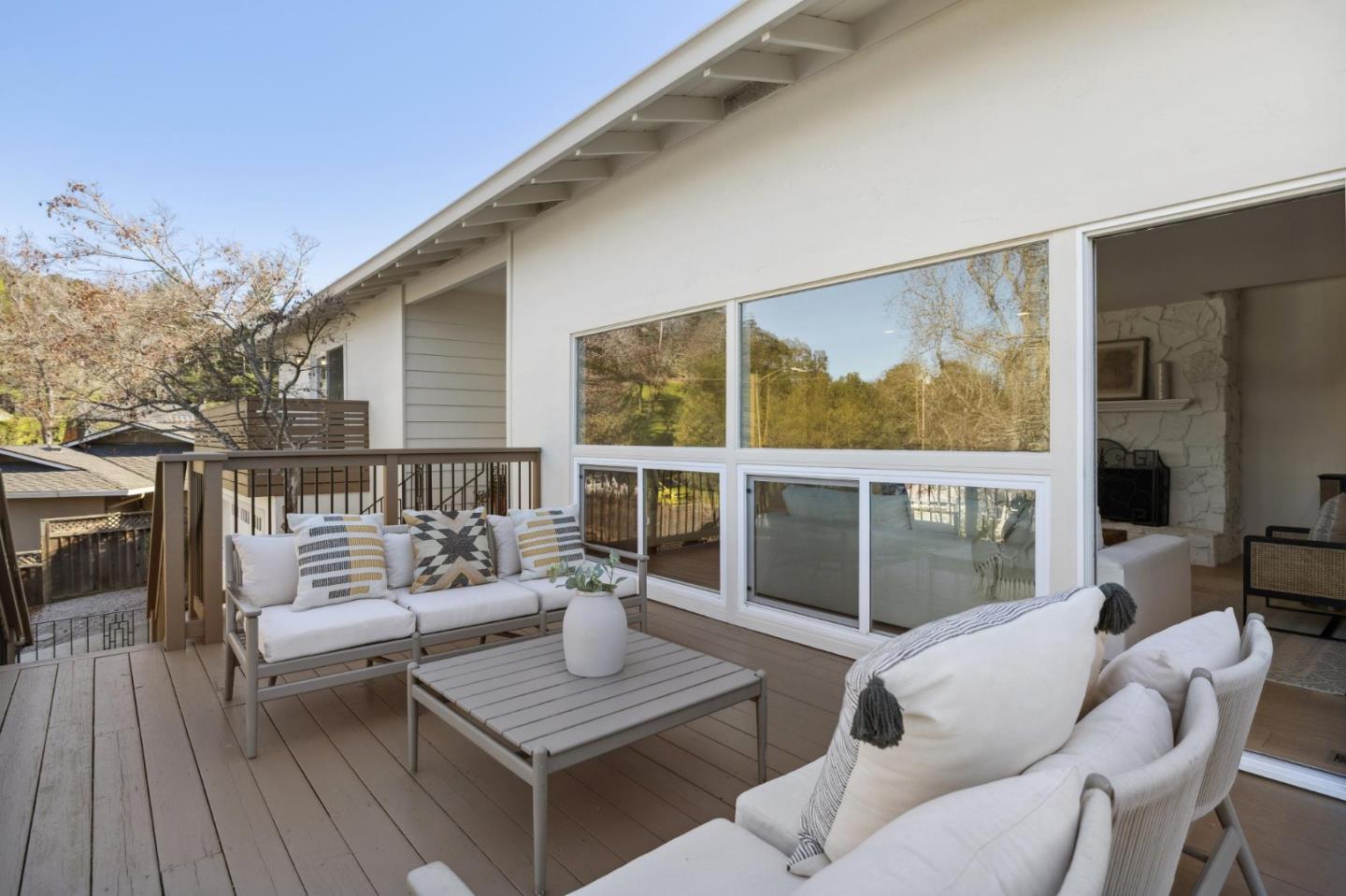 Detail Gallery Image 18 of 64 For 204 Vista De Sierra, Los Gatos,  CA 95030 - 3 Beds | 2 Baths